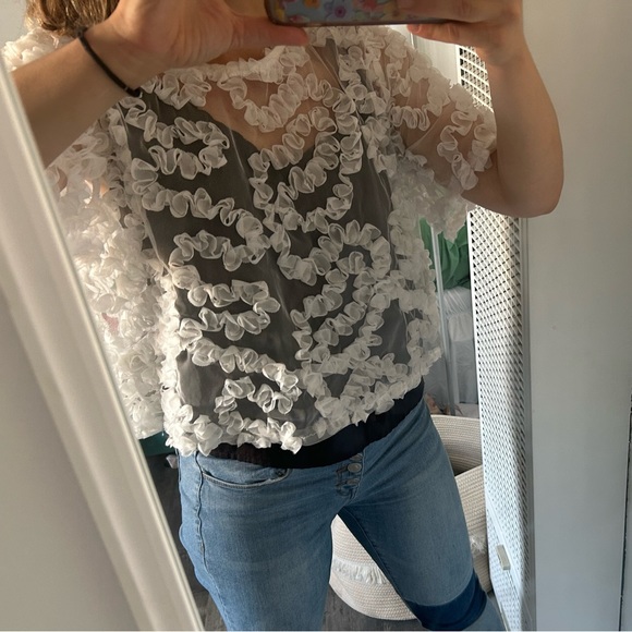 In great condition. The tag has some lose threading, but no one will see it. - Picture 1 of 10